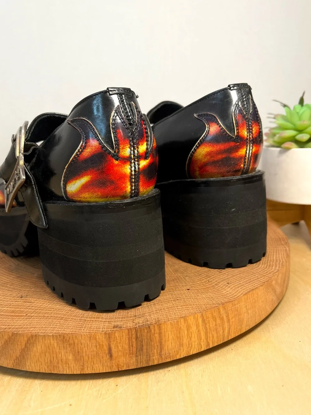 Vintage 1990s Muro Platform Mary Jane Shoes Black Orange Flames Size 5-5.5